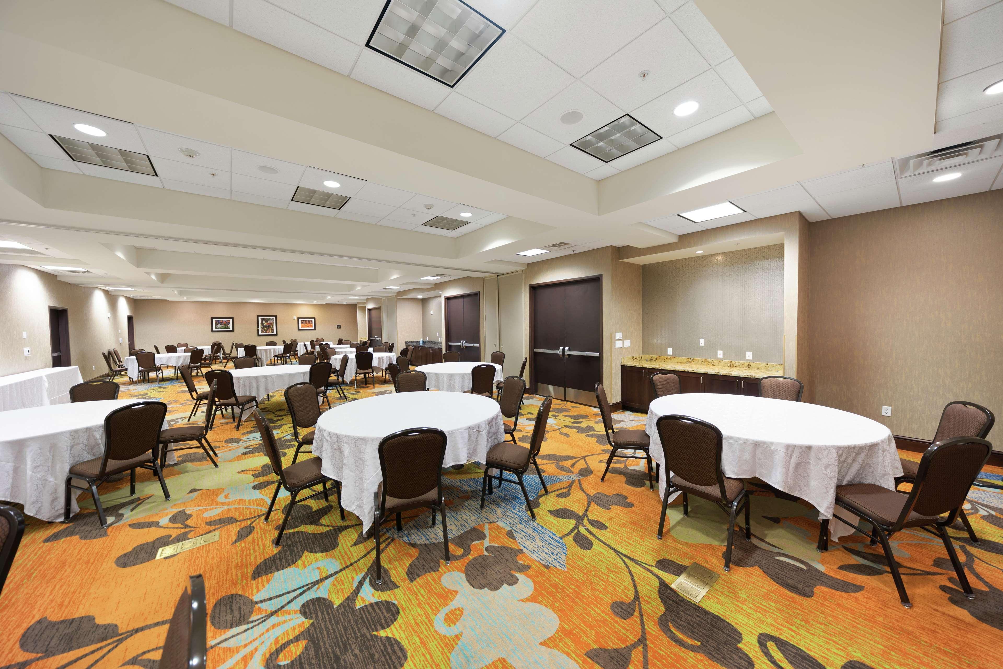 Hilton Garden Inn Lawton-Fort Sill Exterior photo